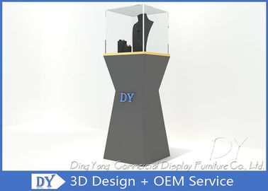 Kostenloses 3D-Design-Schiff mit Vormontage-Schmuck-Fenster-Showcase