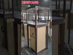 Schmuckvitrinen sind nicht nur eine Plattform für Produkte, sondern auch ein Verstärker des Markenimages.