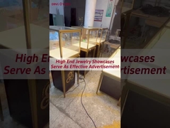 Hochwertige Schmuckvitrinen dienen als wirksame Werbung